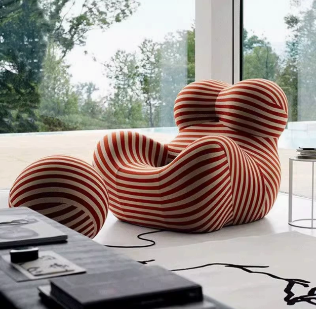 Rosa Embrace Lounge Chair