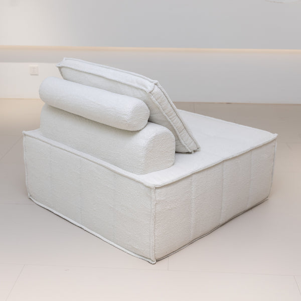 Alessia Lounge Chair – Flat Boucle