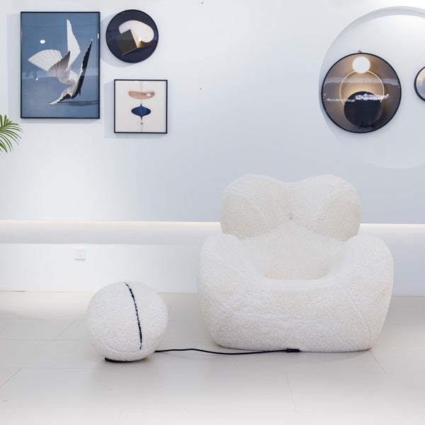 Rosa Embrace Lounge Chair
