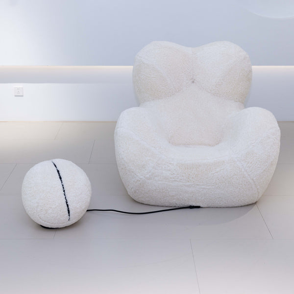 Rosa Embrace Lounge Chair